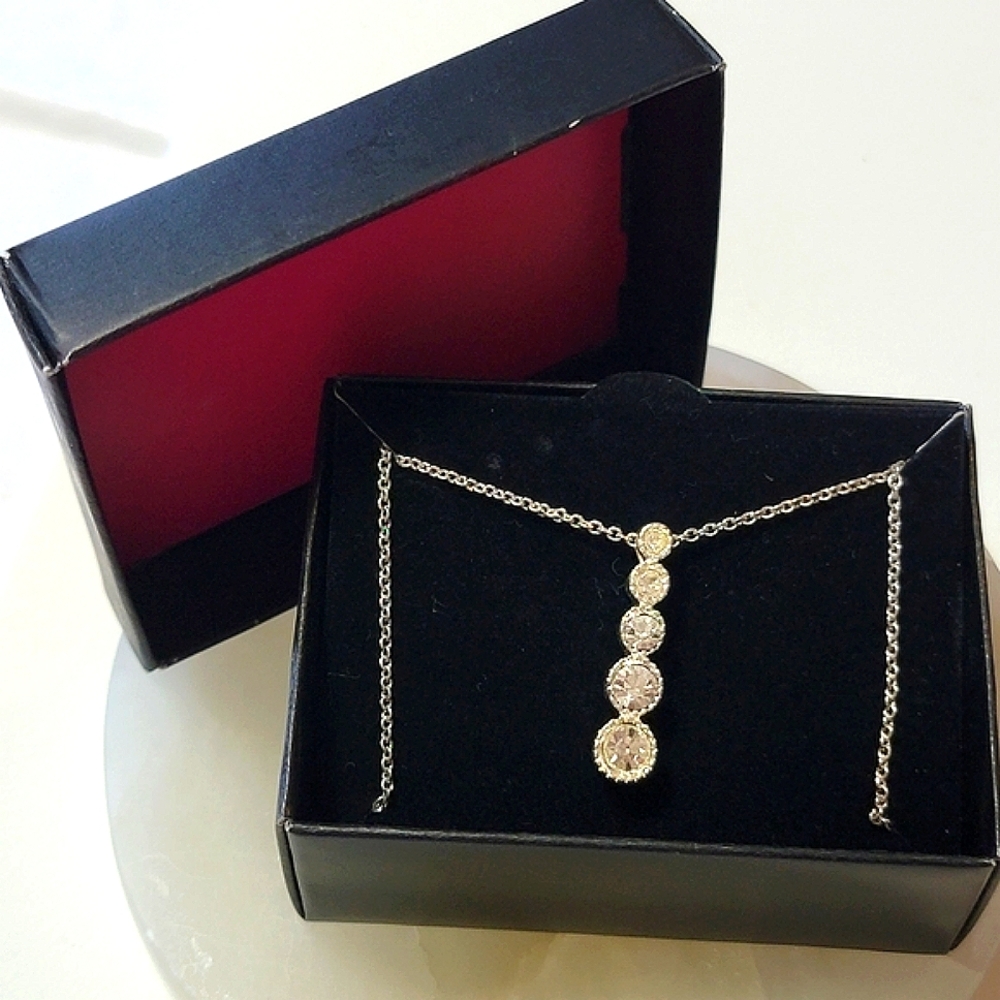 Rare Diamonds Limited Edition Rhinestone Drop Necklace Avon Signed NRT Silver